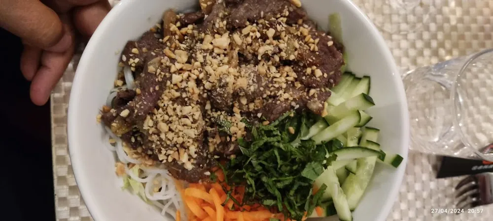 Bo Bun Avec Bœuf Sauté Aux Oignons